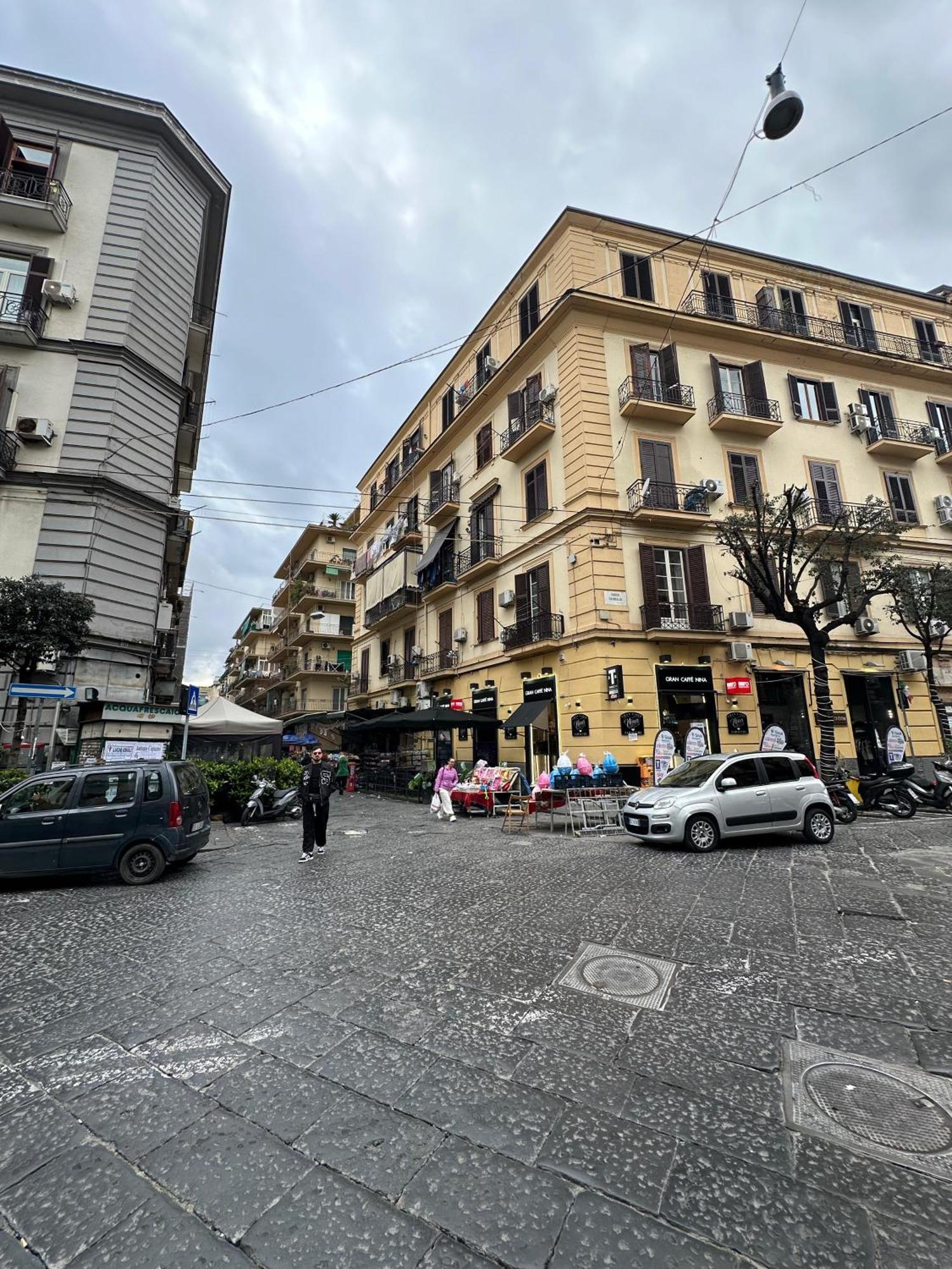 Hotiday Room Collection - Napoli Botanique Екстер'єр фото