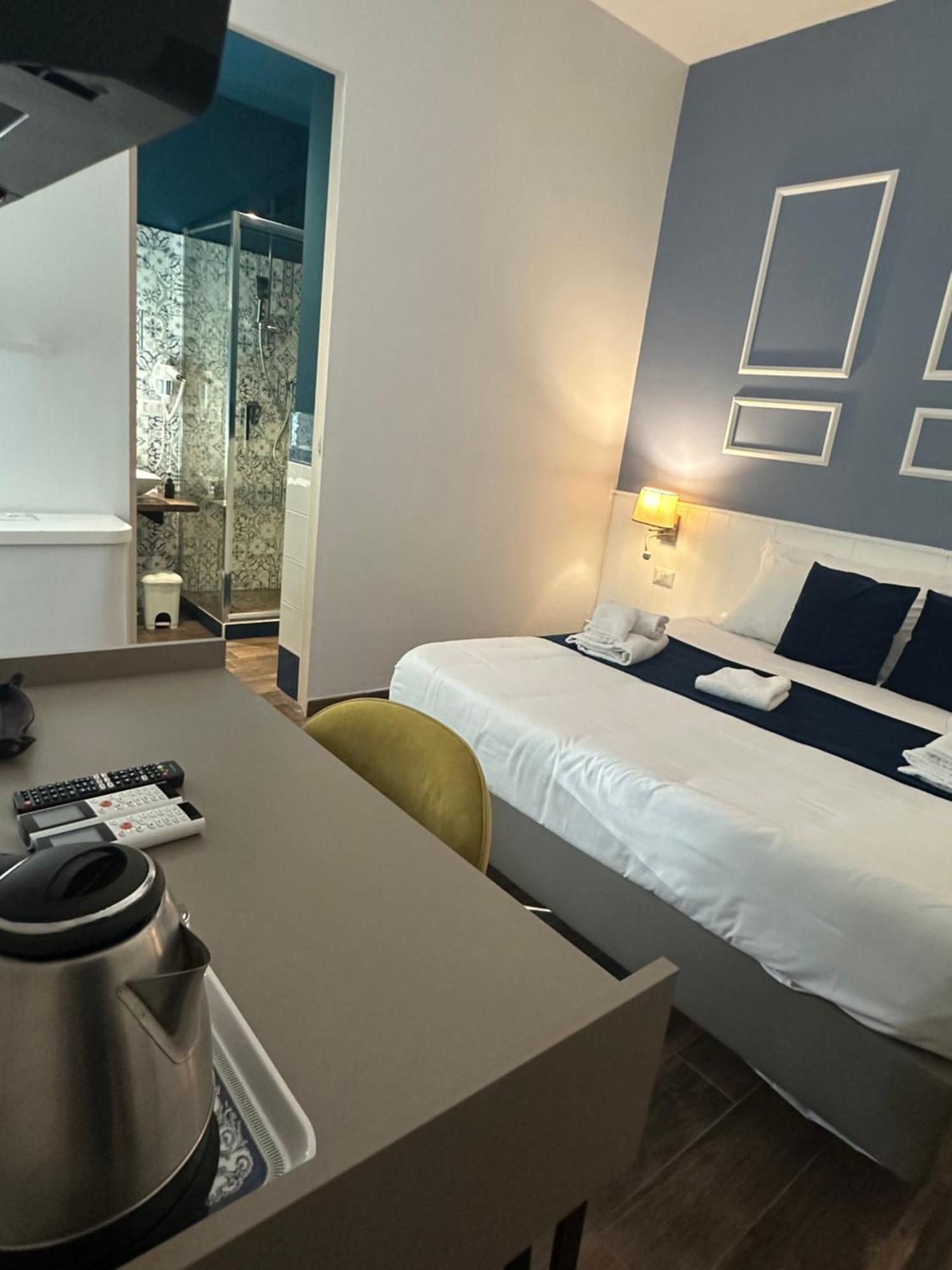 Hotiday Room Collection - Napoli Botanique Екстер'єр фото