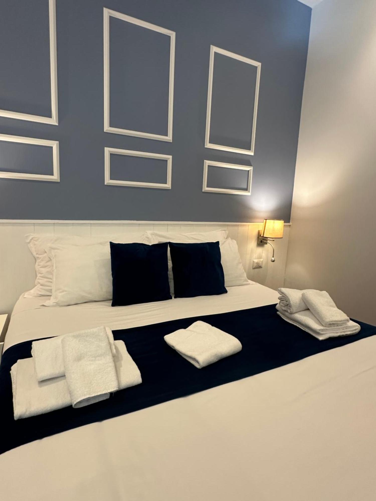 Hotiday Room Collection - Napoli Botanique Екстер'єр фото