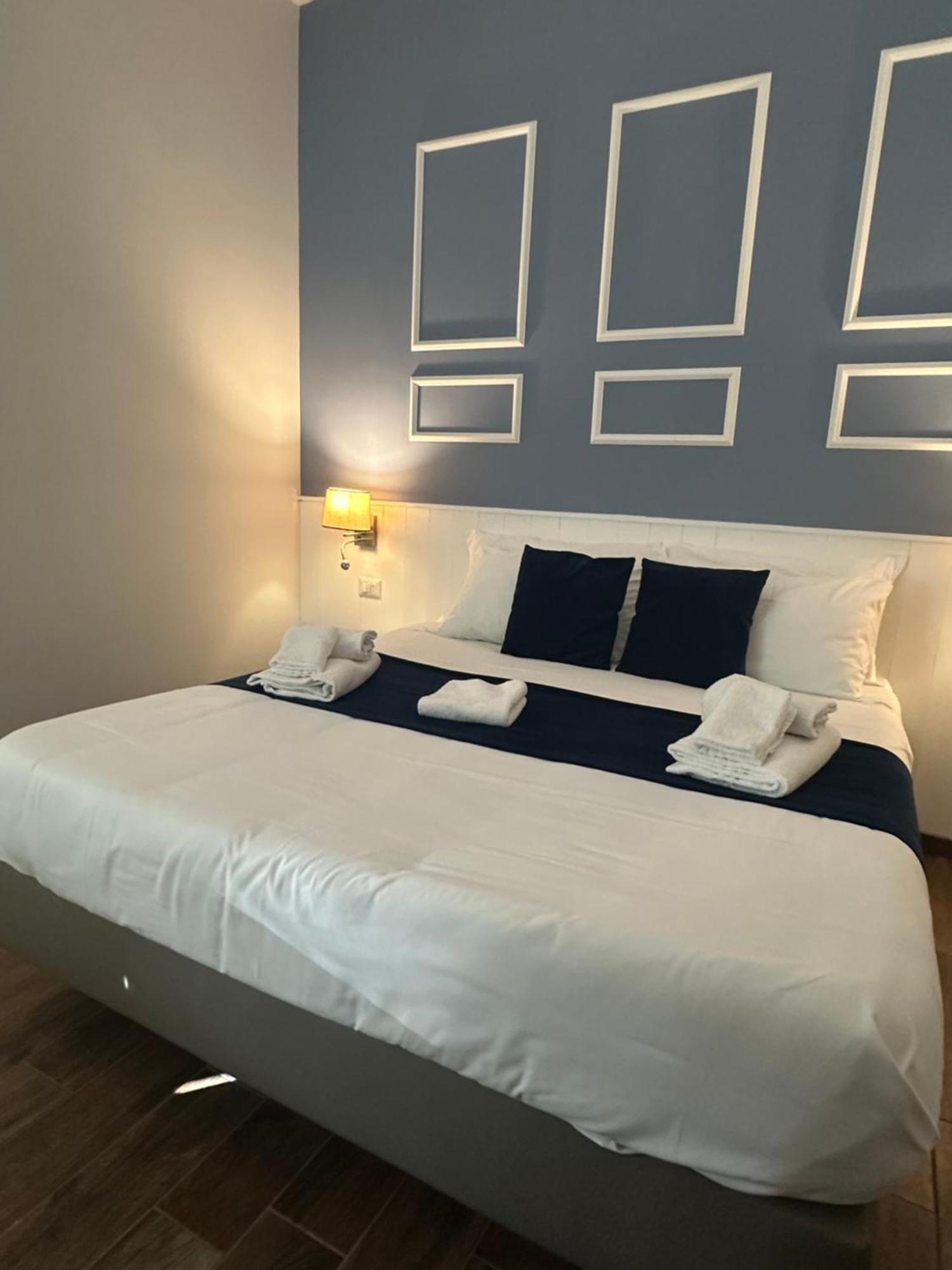Hotiday Room Collection - Napoli Botanique Екстер'єр фото