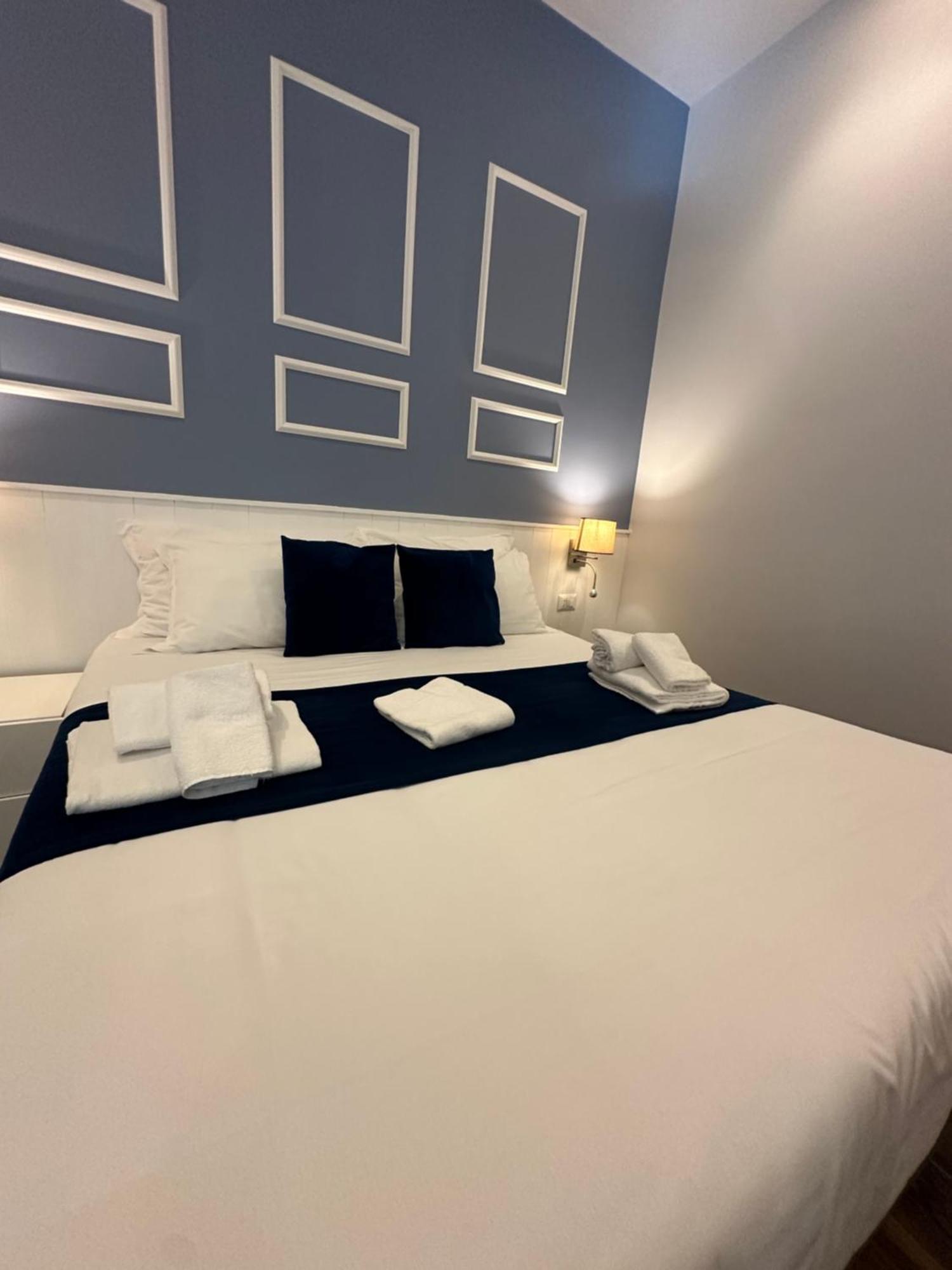 Hotiday Room Collection - Napoli Botanique Екстер'єр фото