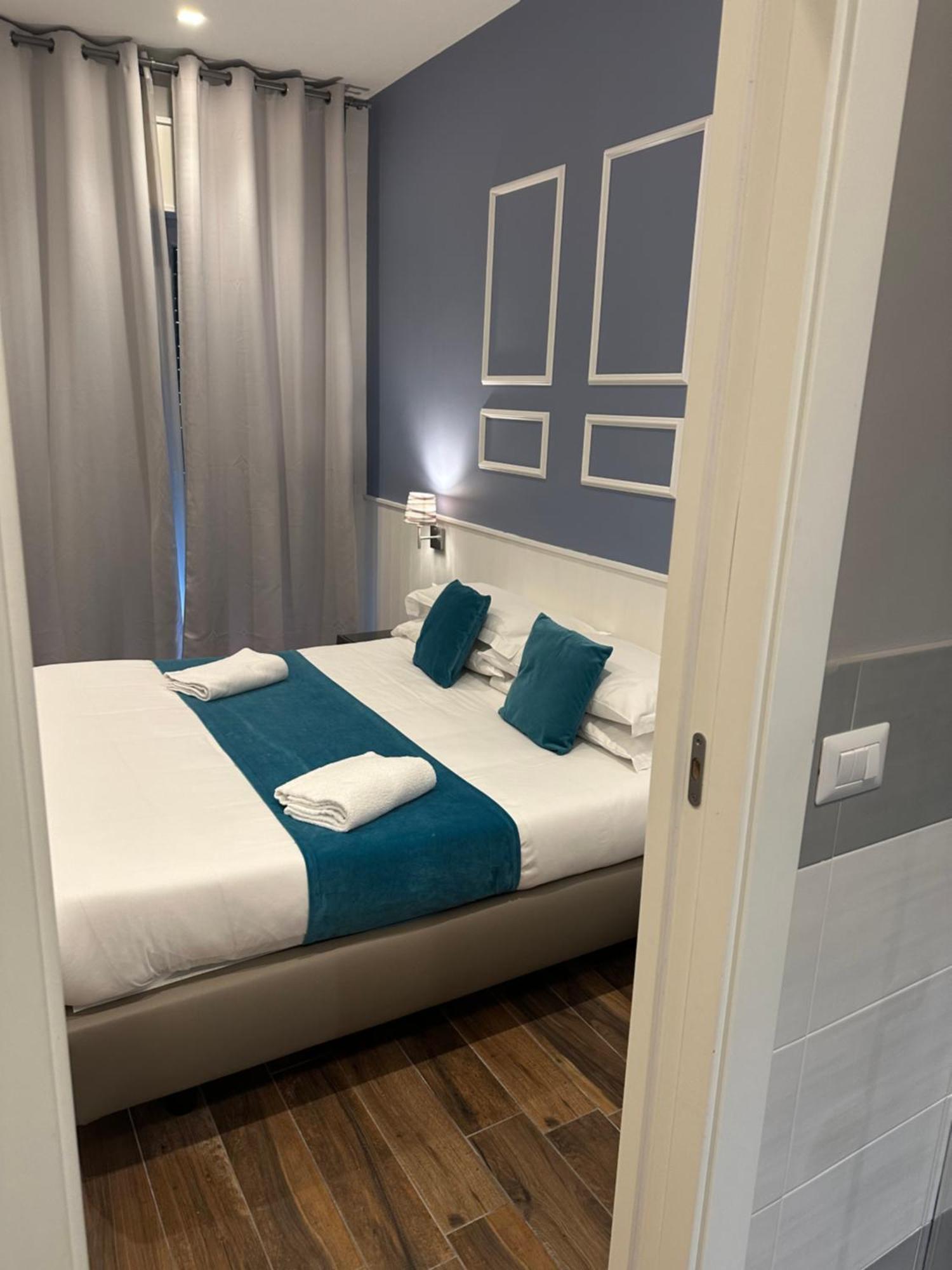 Hotiday Room Collection - Napoli Botanique Екстер'єр фото