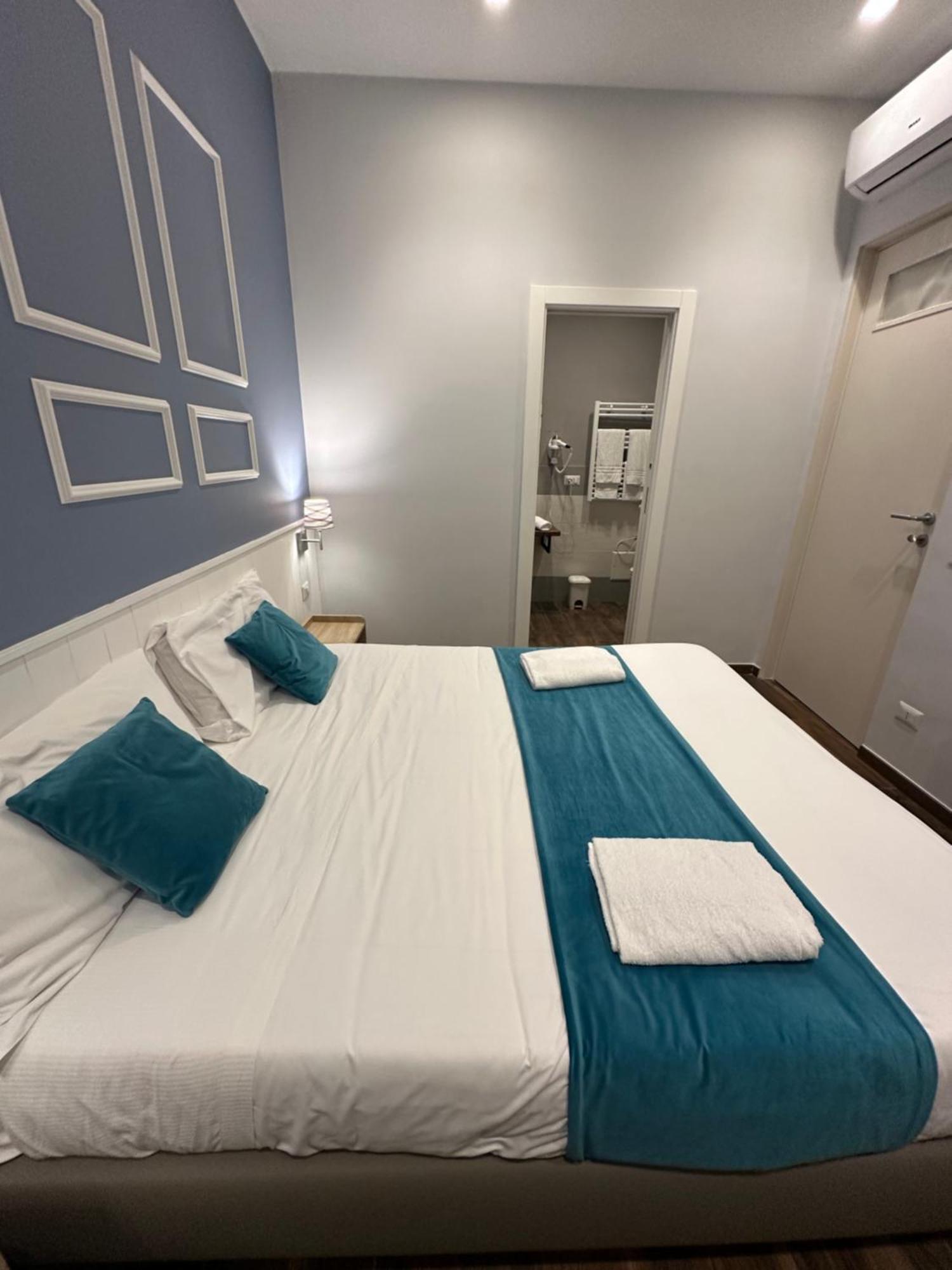 Hotiday Room Collection - Napoli Botanique Екстер'єр фото