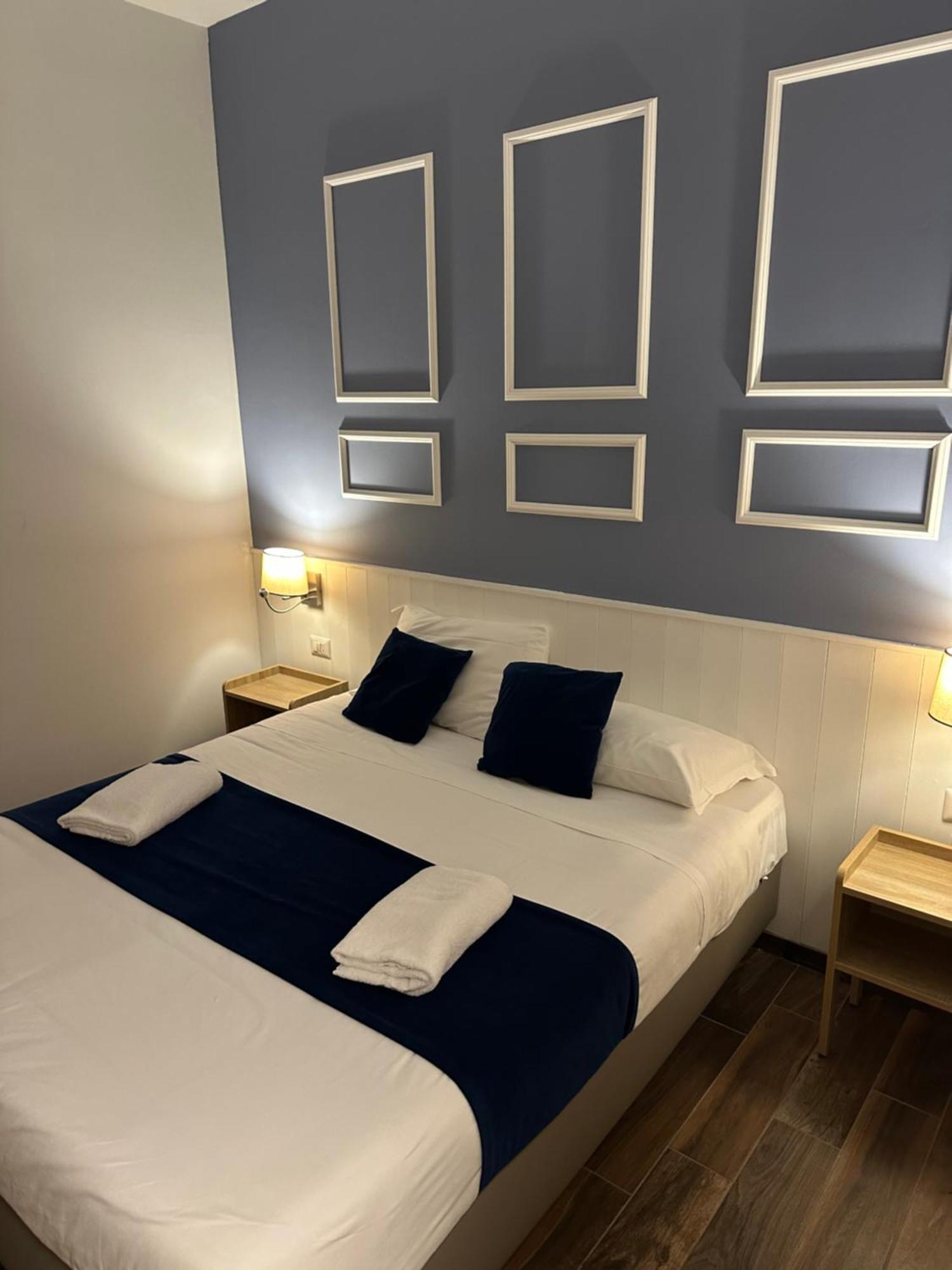 Hotiday Room Collection - Napoli Botanique Екстер'єр фото